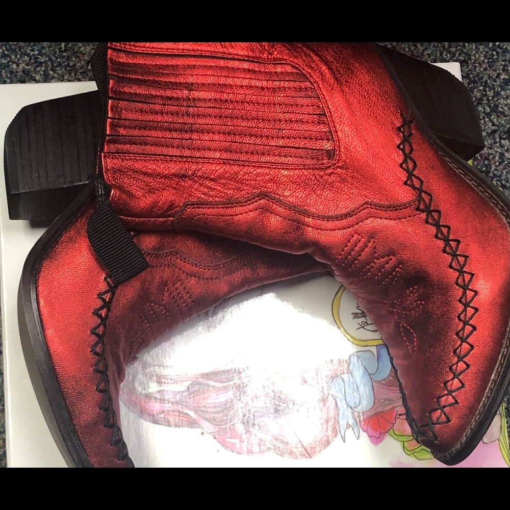 Sz 8.5 Jeffrey Campbell Red Boots. They run small. More like a sz 8.
